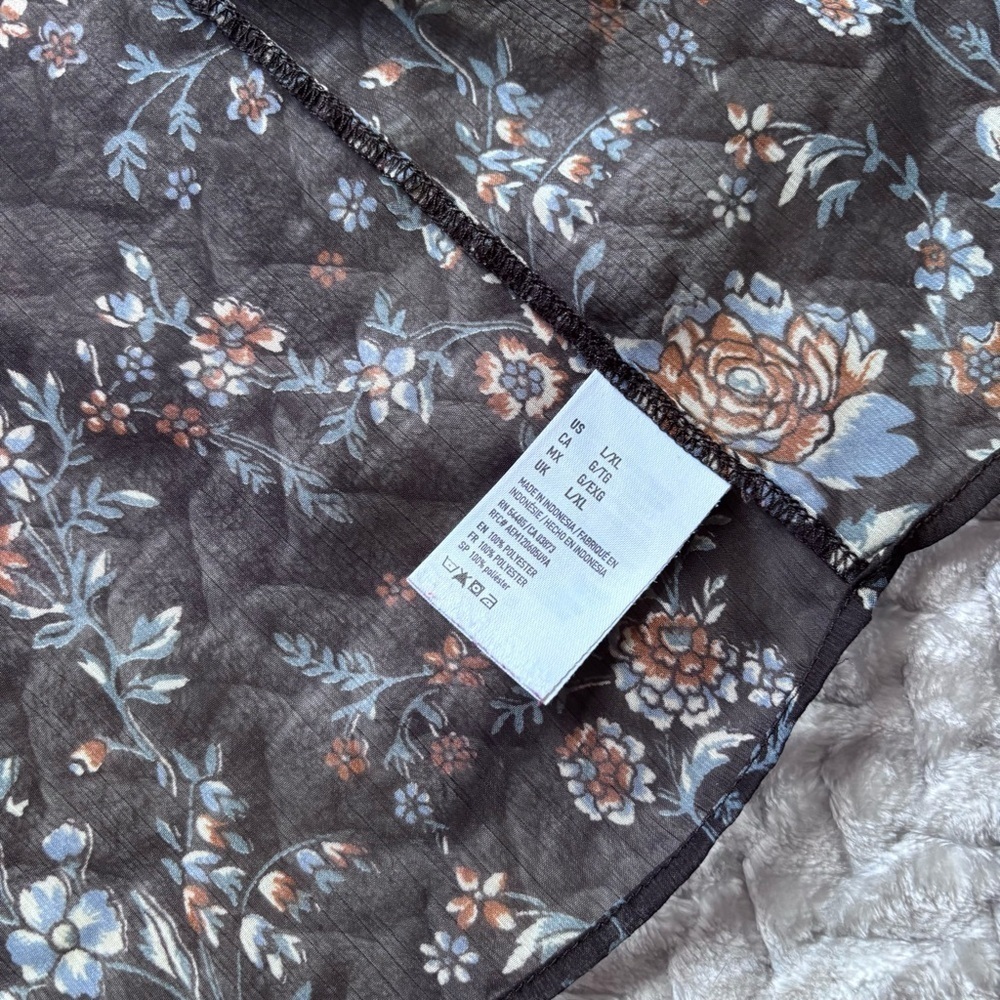 ⭐️⭐️⭐️American Eagle sheet black with floral print kimono size Large/Xlarge - Picture 4 of 8